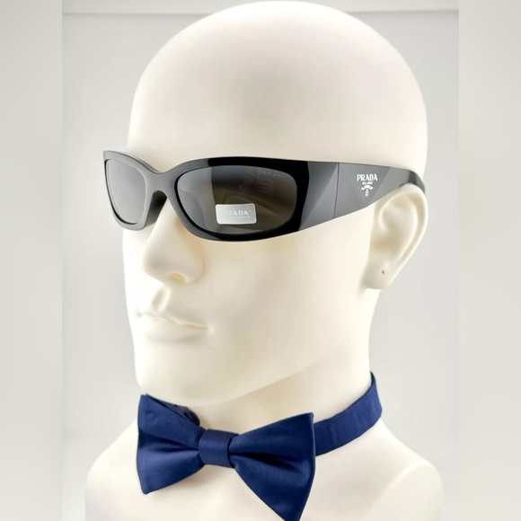 Prada Symbole Sunglasses SPRA14 Polished Black Frame and Gray Lenses UNISEX! New - Picture 4 of 16